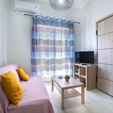 Joyfull Apartment In Piraeus Buitenkant foto