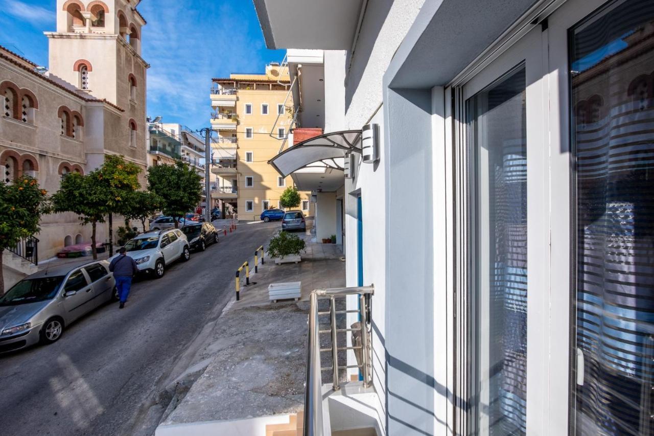 Joyfull Apartment In Piraeus Buitenkant foto