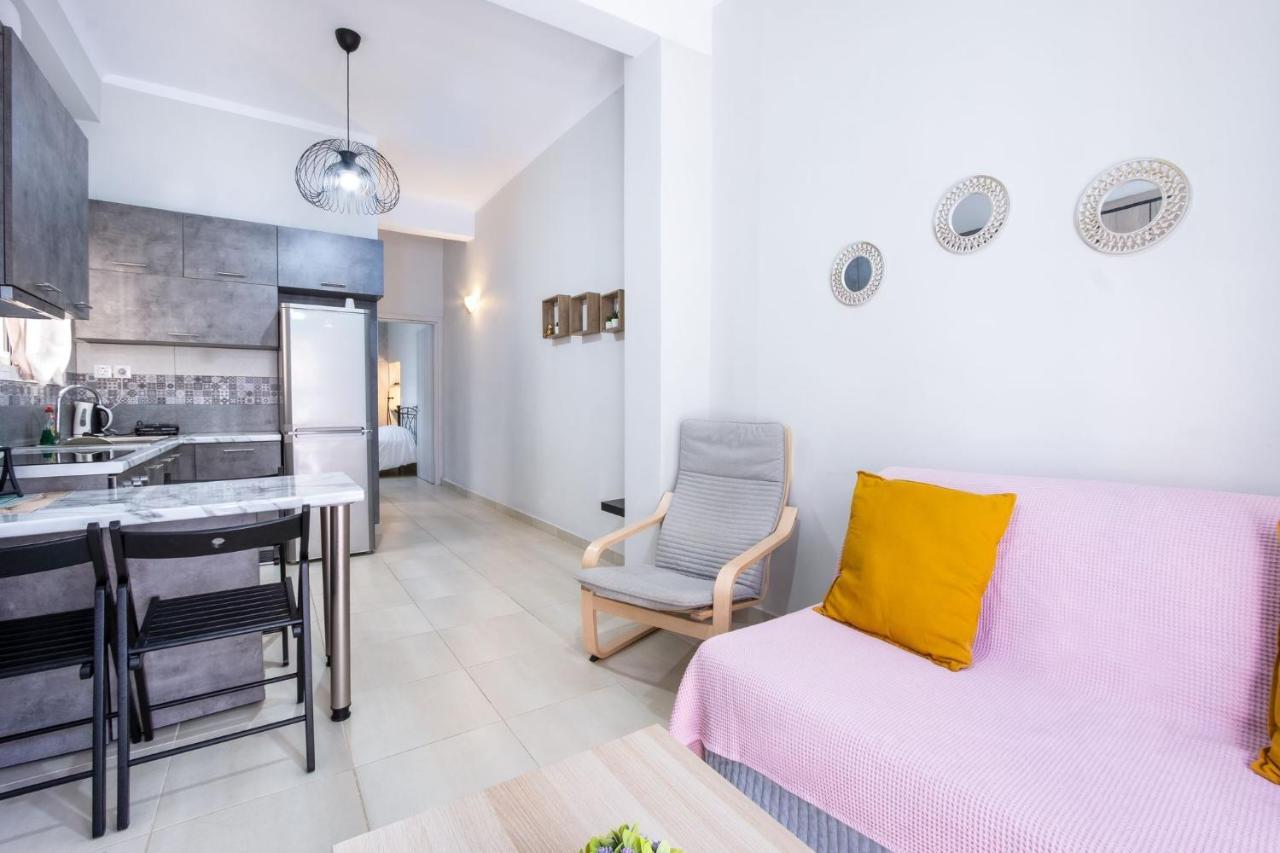 Joyfull Apartment In Piraeus Buitenkant foto